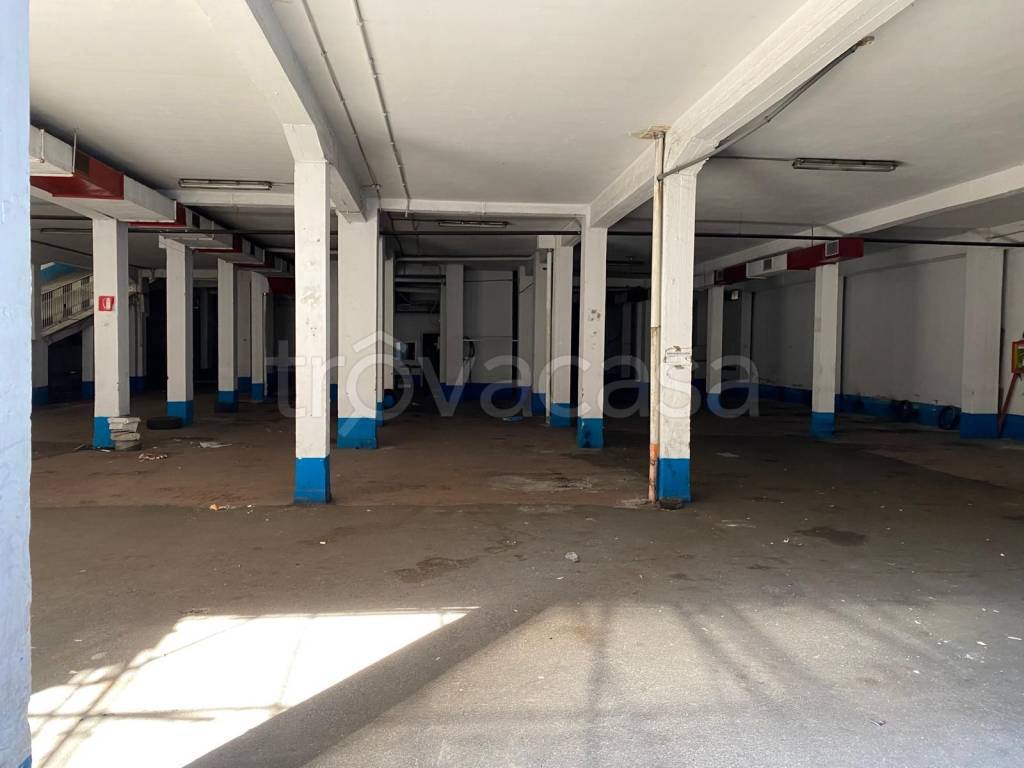 negozio in vendita a Roma in zona Collatino