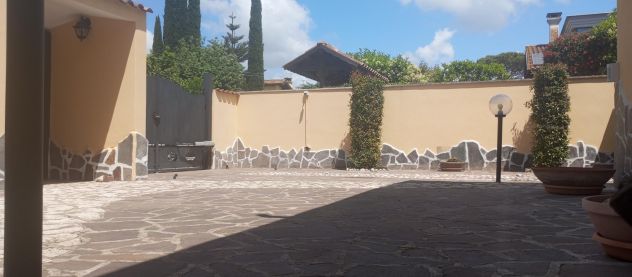 casa indipendente in vendita a Roma in zona Infernetto