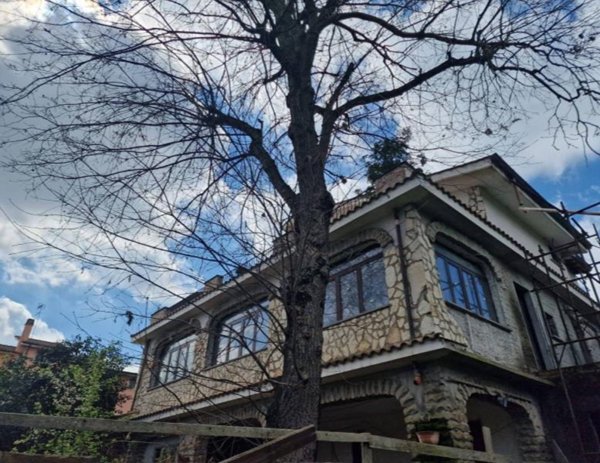 casa indipendente in vendita a Roma in zona Valle Muricana