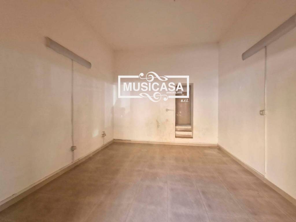 negozio in vendita a Roma in zona Tiburtino