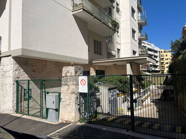 appartamento in vendita a Roma in zona Gianicolense