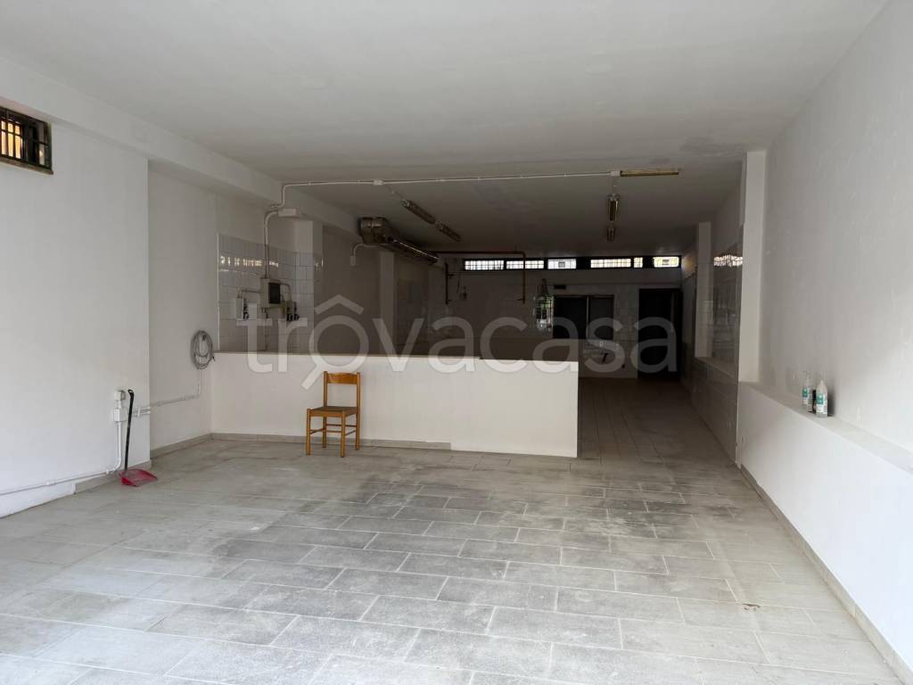 negozio in vendita a Roma in zona Prenestino-Centocelle