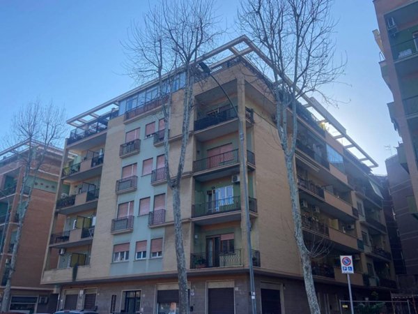 casa indipendente in vendita a Roma in zona Ostia