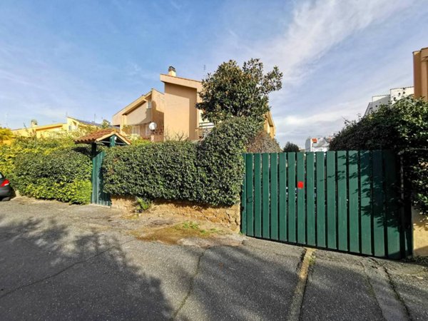casa indipendente in vendita a Roma in zona Axa