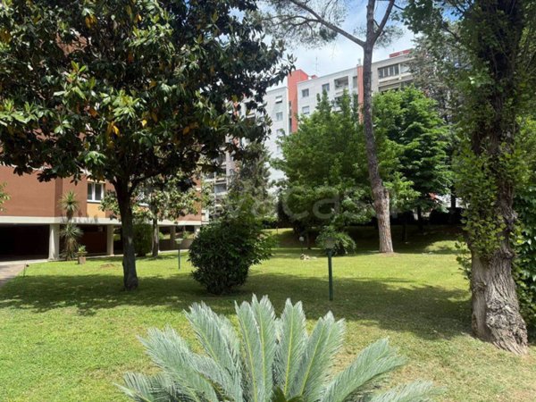 appartamento in vendita a Roma in zona Ponte Mammolo