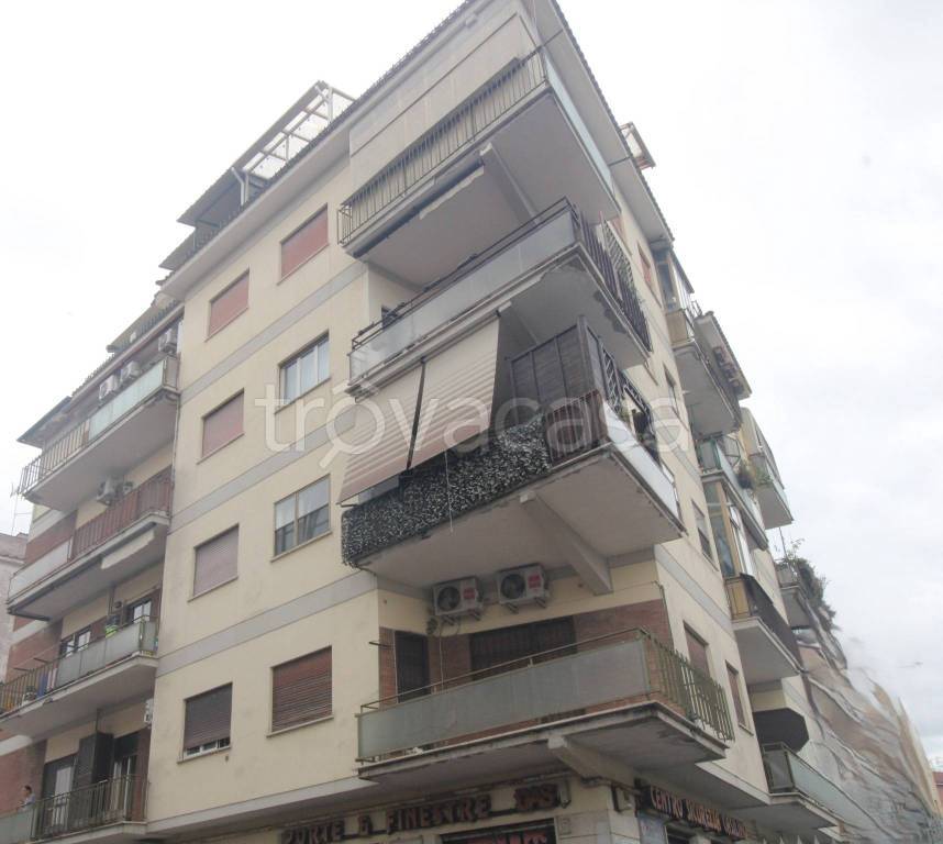 appartamento in vendita a Roma in zona Torre Maura