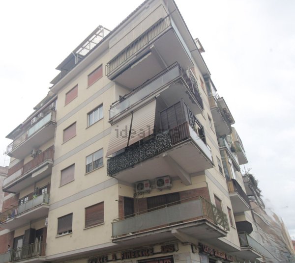 appartamento in vendita a Roma in zona Torre Maura