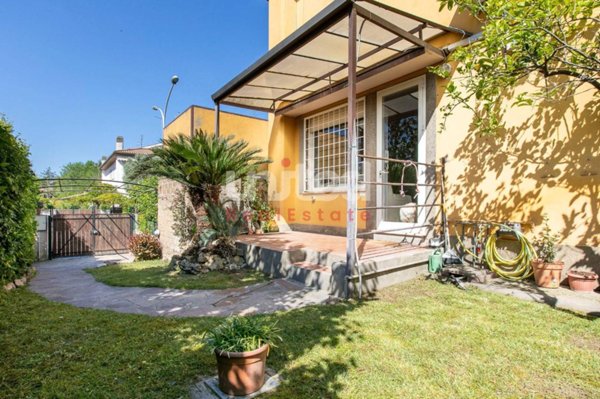 appartamento in vendita a Roma in zona Casal Palocco