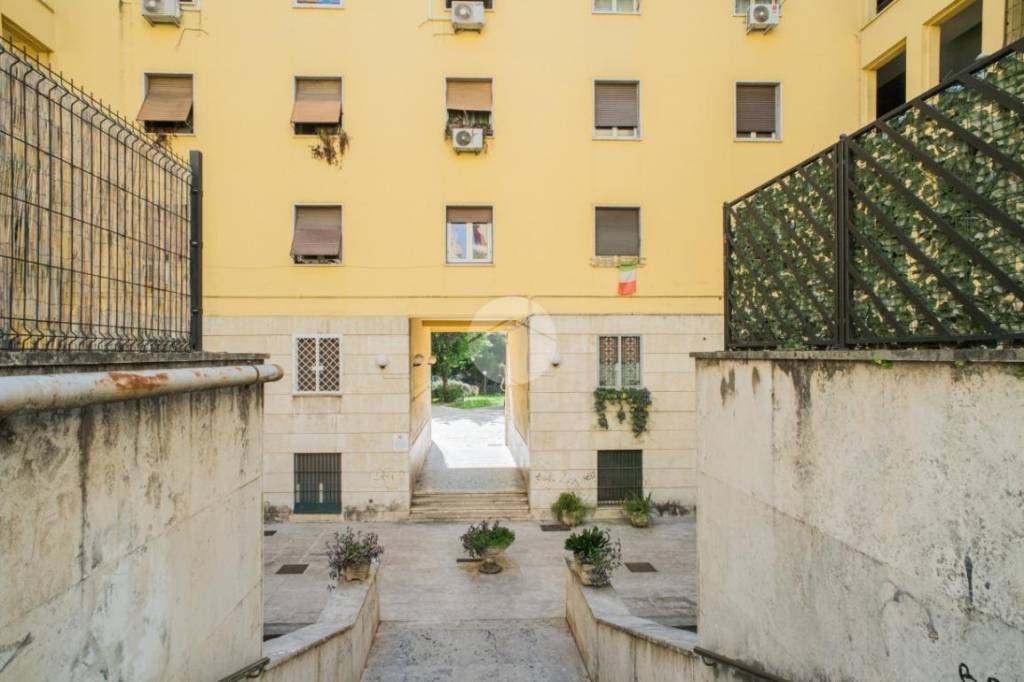 appartamento in vendita a Roma in zona Gianicolense