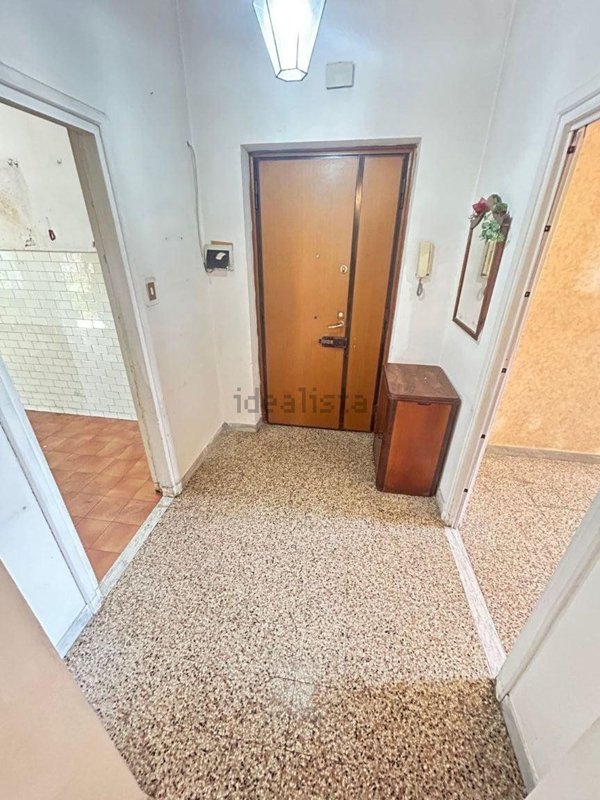 appartamento in vendita a Roma in zona Torre Spaccata