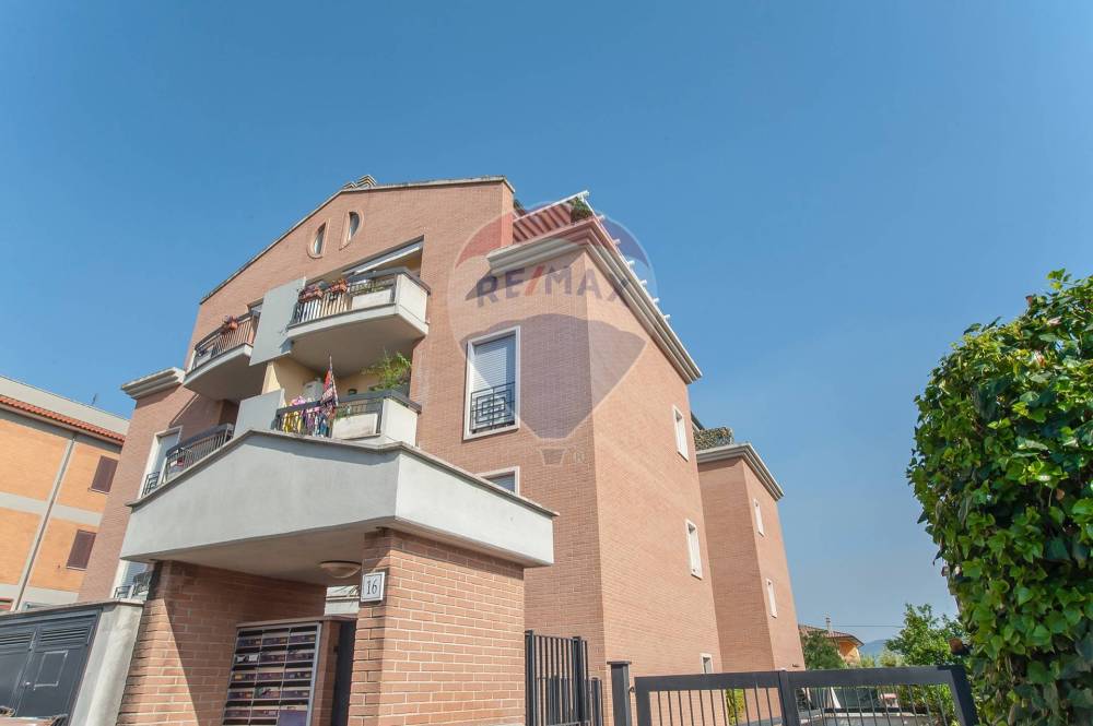 appartamento in vendita a Roma in zona Ponte di Nona