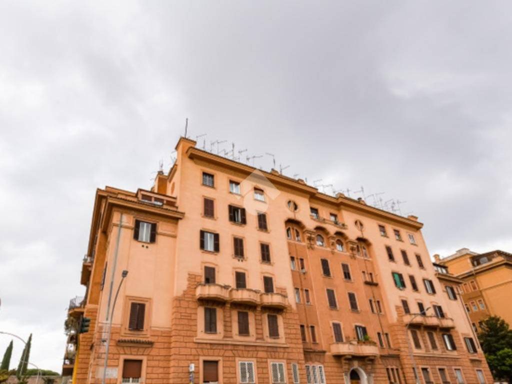appartamento in vendita a Roma in zona Tuscolano