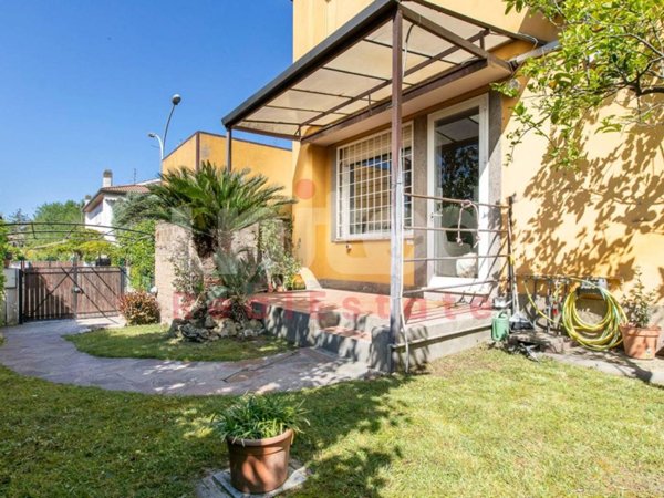 appartamento in vendita a Roma in zona Casal Palocco