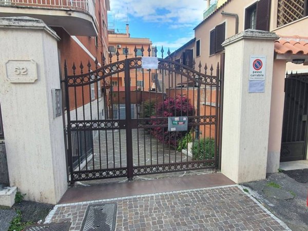appartamento in vendita a Roma in zona Tuscolano
