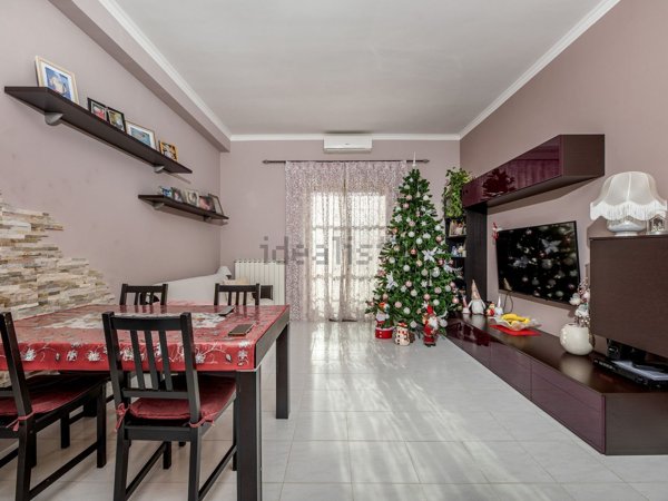 appartamento in vendita a Roma in zona Tor Bella Monaca