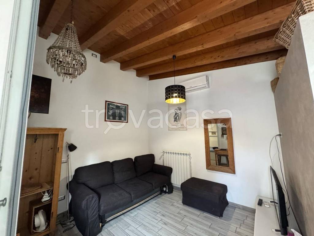 appartamento in vendita a Roma in zona Tuscolano