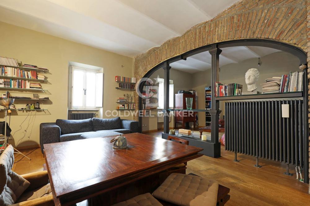 appartamento in vendita a Roma in zona Trastevere
