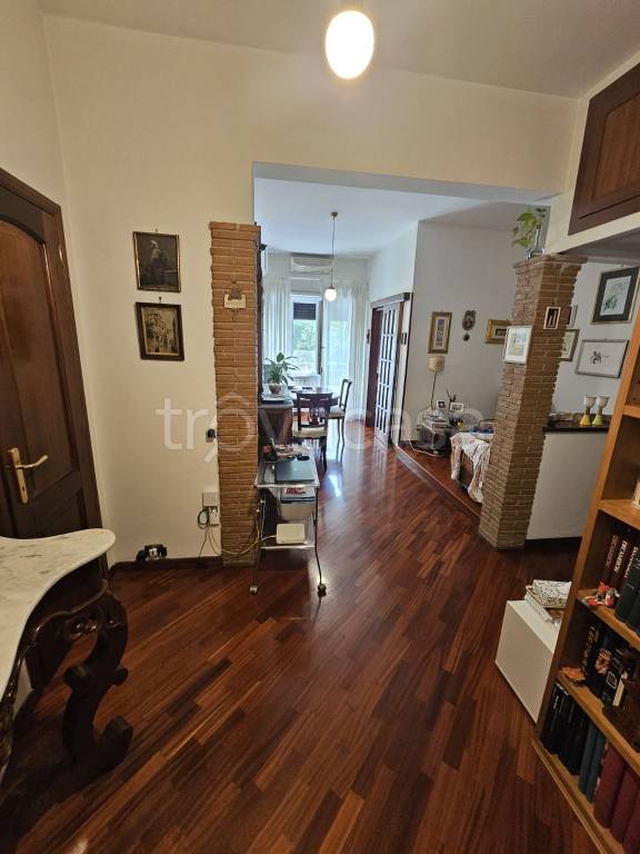appartamento in vendita a Roma in zona Tuscolano