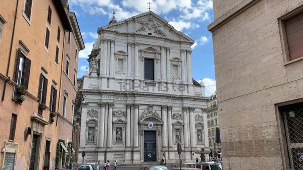 negozio in vendita a Roma in zona Campo Marzio