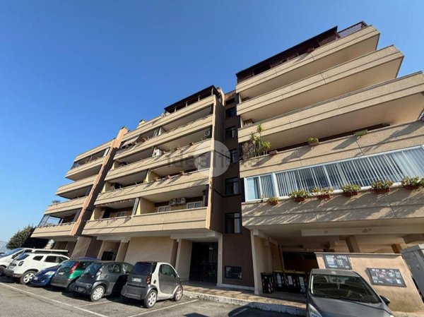 appartamento in vendita a Roma in zona Ponte di Nona