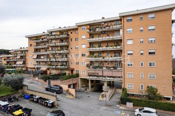 appartamento in vendita a Roma in zona Ardeatino