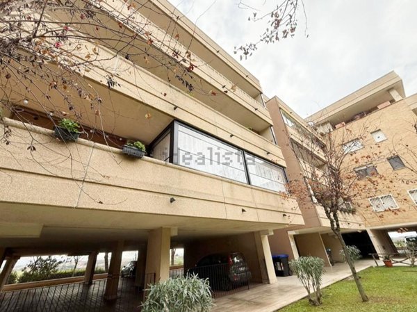 appartamento in vendita a Roma in zona Ponte di Nona