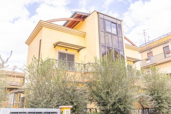 appartamento in vendita a Roma in zona Finocchio