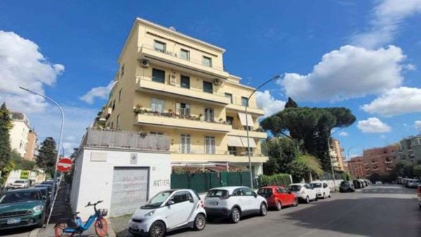 appartamento in vendita a Roma in zona Gianicolense
