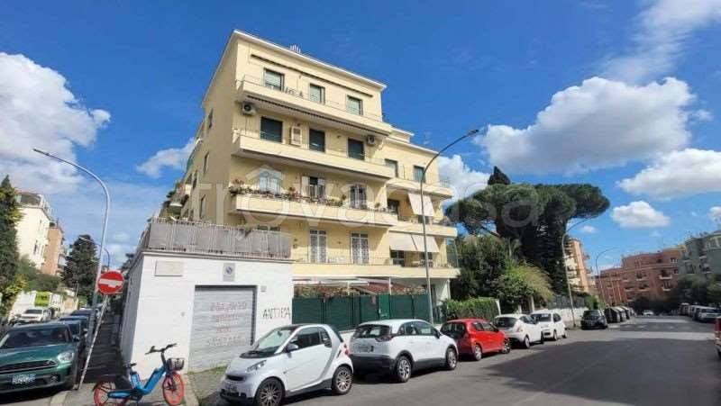 appartamento in vendita a Roma in zona Gianicolense