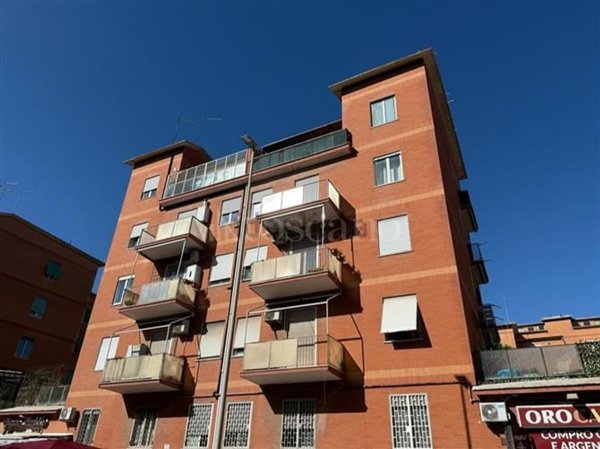 appartamento in vendita a Roma in zona Ostia