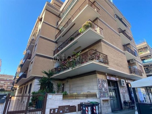 appartamento in vendita a Roma in zona Ostia