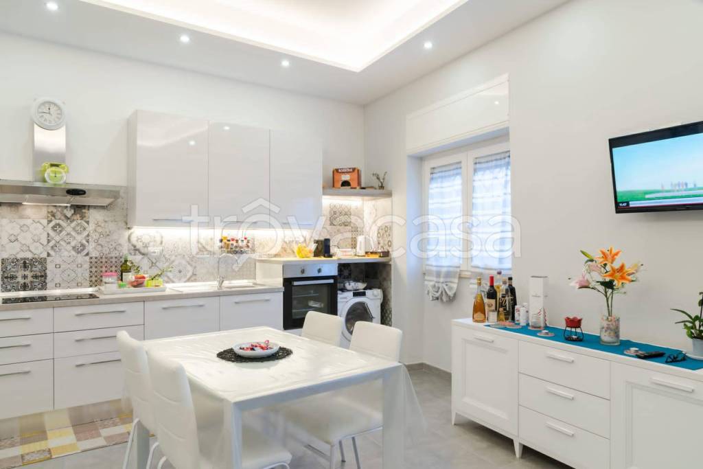 appartamento in vendita a Roma in zona Prenestino-Labicano