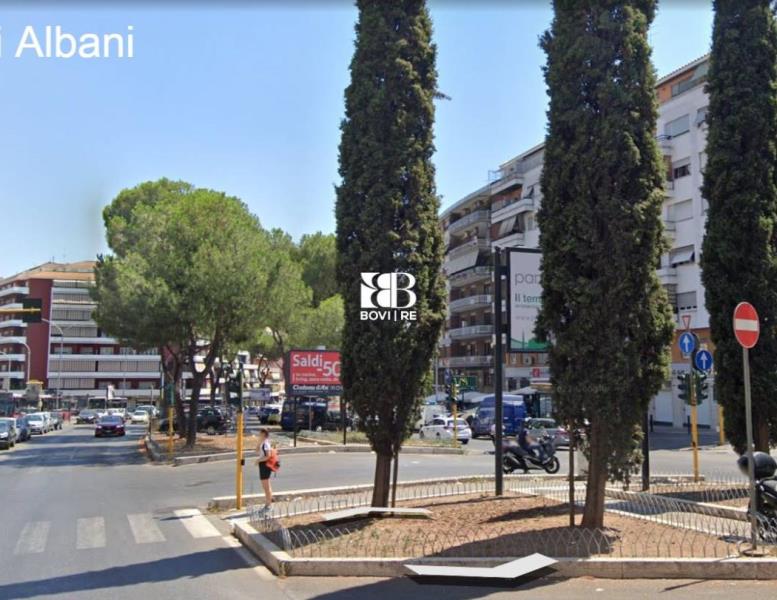 negozio in vendita a Roma in zona Appio Latino