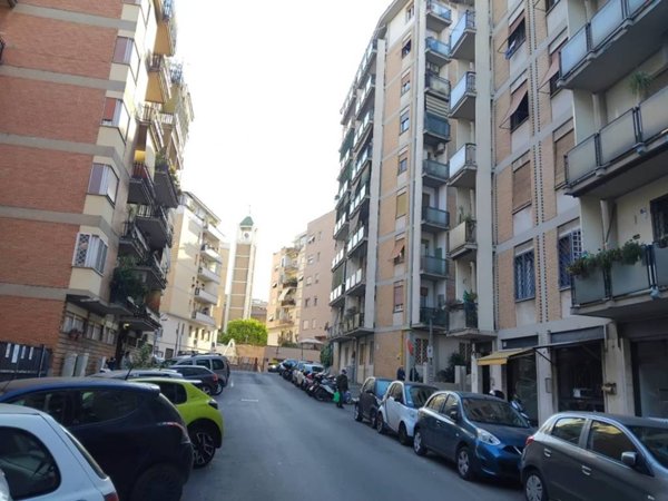 negozio in vendita a Roma in zona Gianicolense