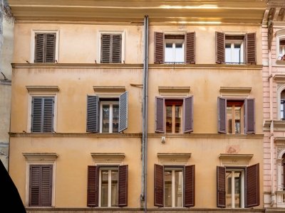 appartamento in vendita a Roma in zona Trevi-Colonna