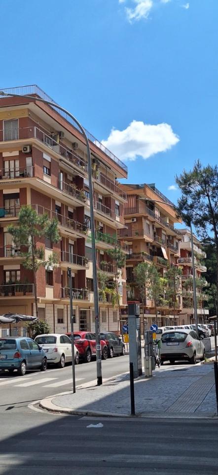 appartamento in vendita a Roma in zona Appio Claudio