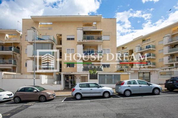 appartamento in vendita a Roma in zona Appio Claudio