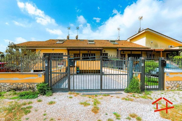 casa indipendente in vendita a Roma in zona Piana del Sole