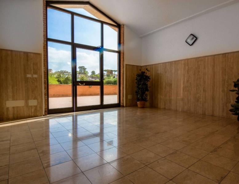 appartamento in vendita a Roma in zona Torrione Cerquetta