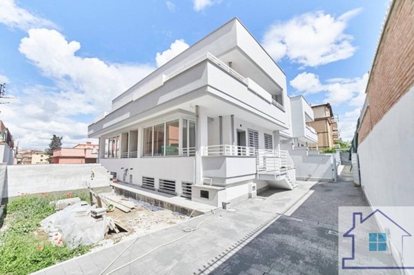 casa indipendente in vendita a Roma in zona Tor Bella Monaca