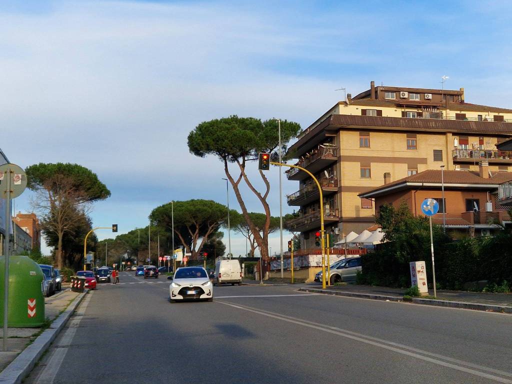 appartamento in vendita a Roma in zona Casal Monastero