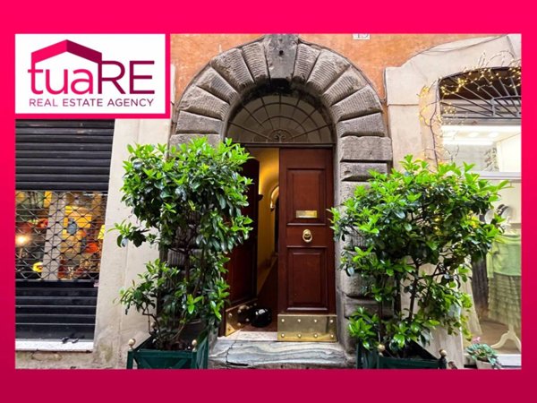 appartamento in vendita a Roma in zona Parione/Sant'Eustachio