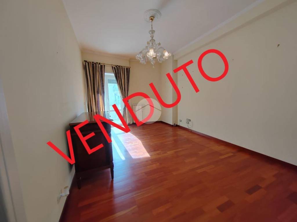 appartamento in vendita a Roma in zona Ostiense