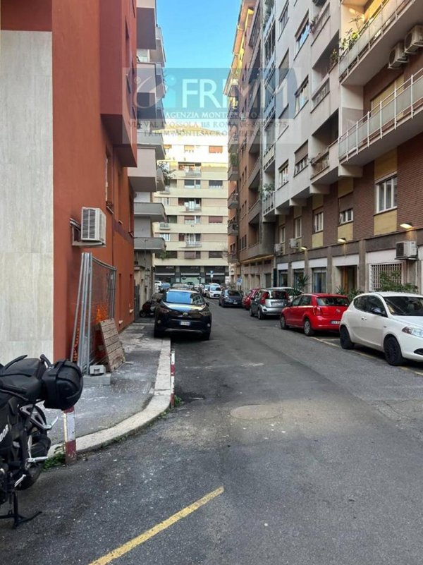 negozio in vendita a Roma in zona Trieste
