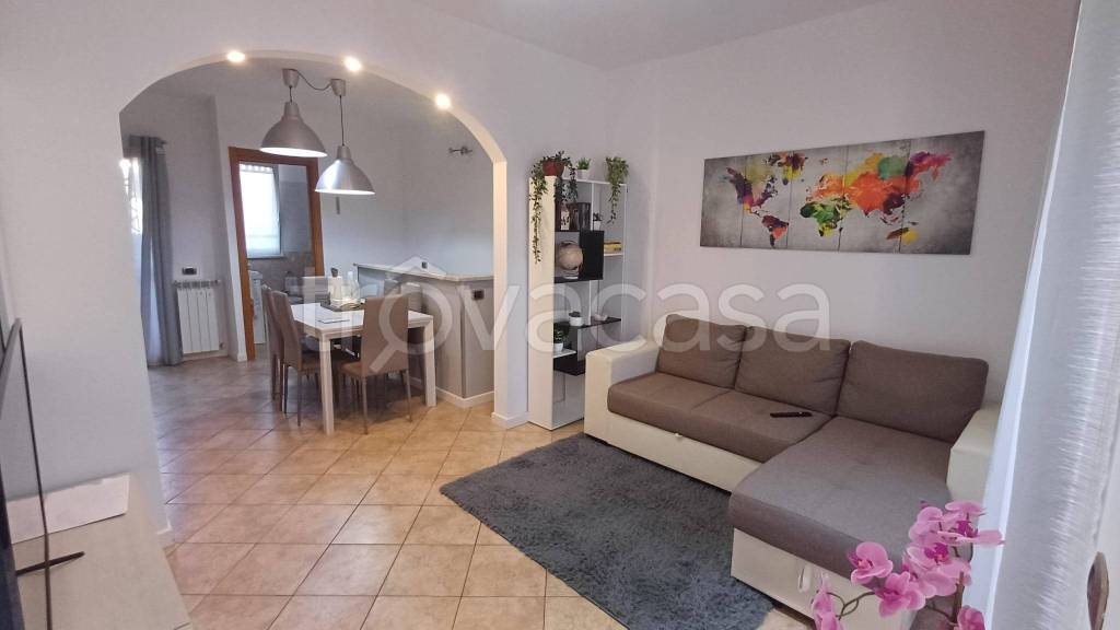 casa indipendente in vendita a Roma in zona Massimina/Casal Lumbroso
