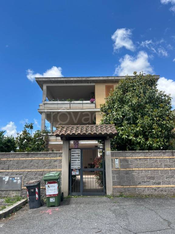 appartamento in vendita a Roma in zona Trigoria