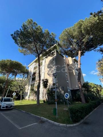 appartamento in vendita a Roma in zona EUR