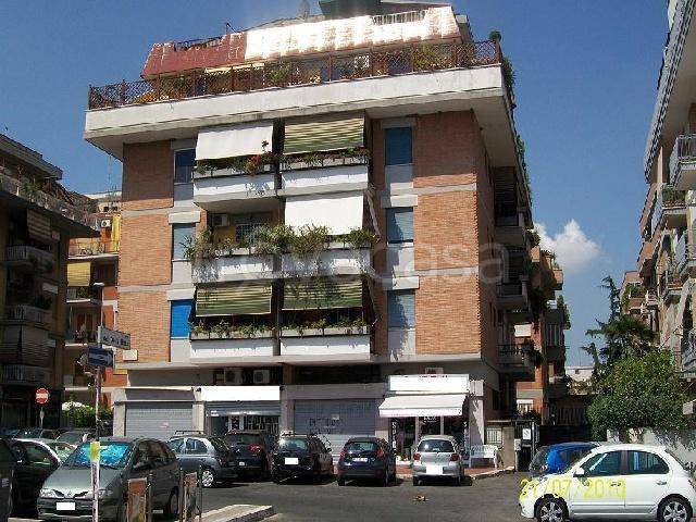 monolocale in vendita a Roma in zona Corviale