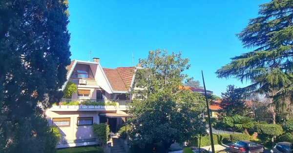 appartamento in vendita a Roma in zona EUR