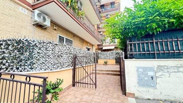 appartamento in vendita a Roma in zona Colle del Sole